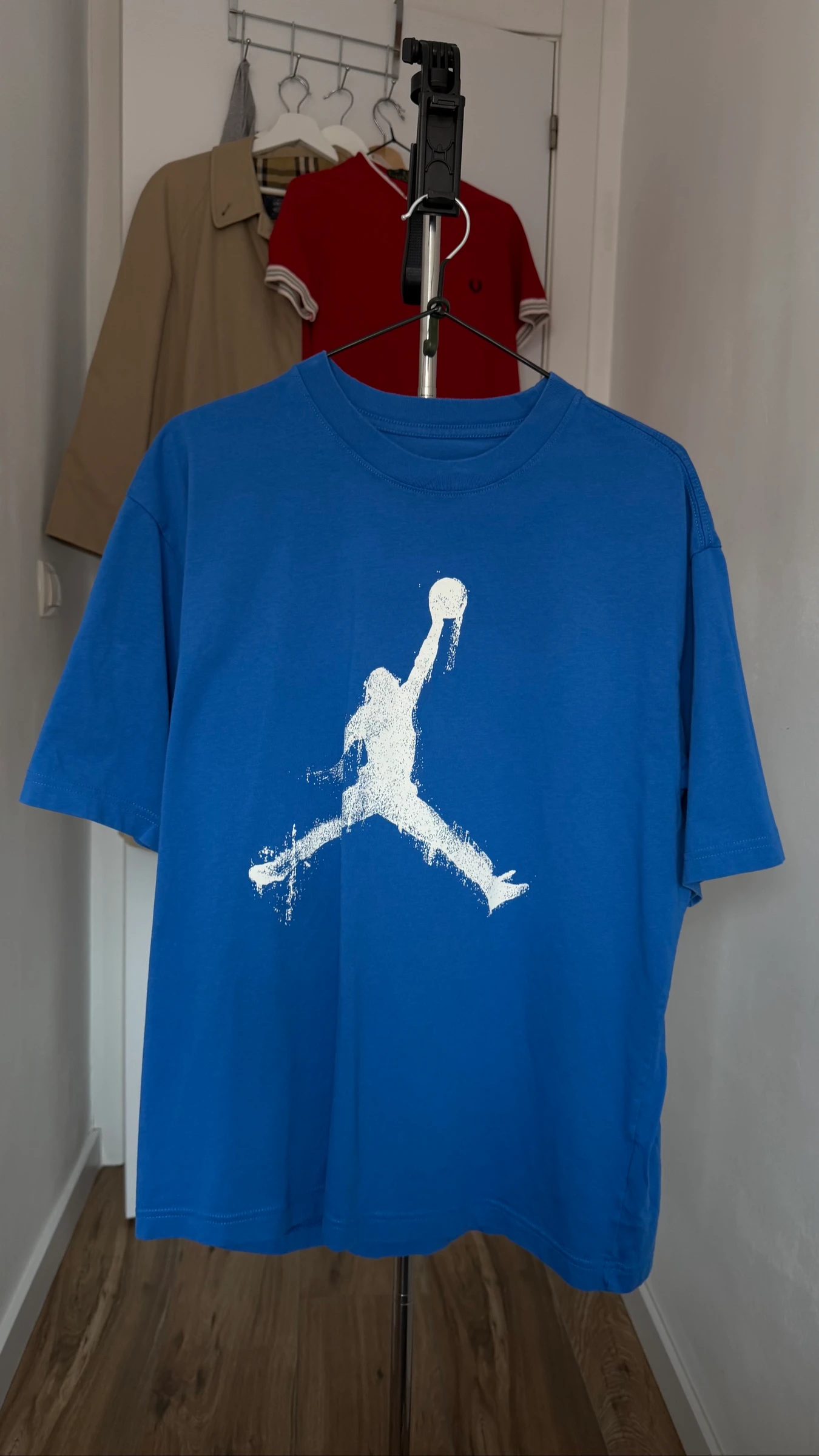 Camiseta Jordan azul con logo Jumpman – talla L
